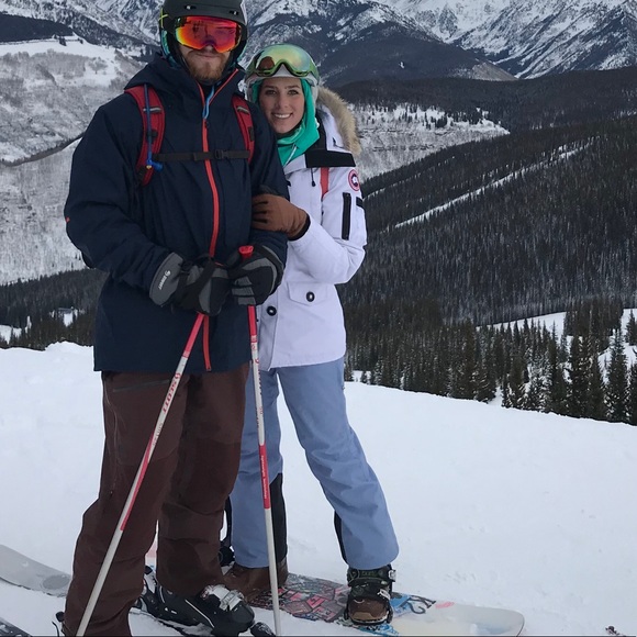 Canada Goose Jackets & Blazers - Canada Goose Montabello Sz L. EUC  Make Offer